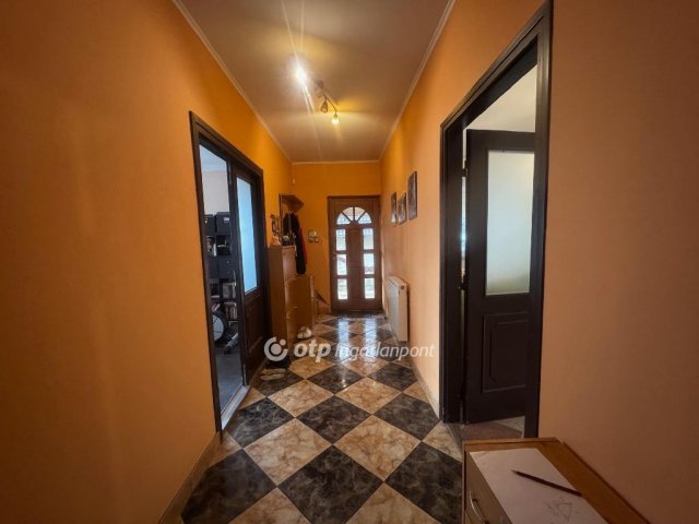 Eladó családi ház, Érden 110 M Ft, 4+1 szobás