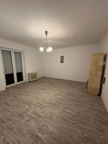 Eladó téglalakás, Komlón 17.5 M Ft, 1 szobás