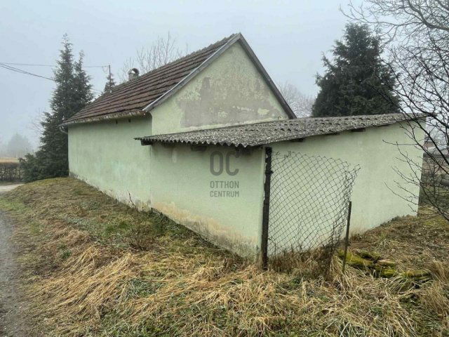 Eladó nyaraló, Eszteregnyén 2.5 M Ft, 3 szobás