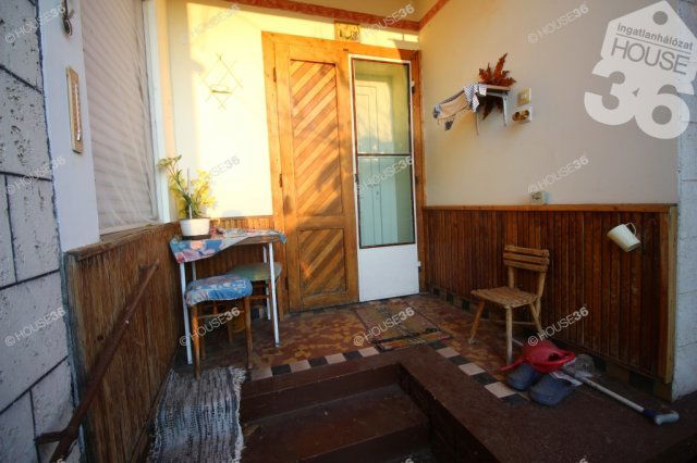 Eladó családi ház, Csengődön 21.9 M Ft, 2 szobás