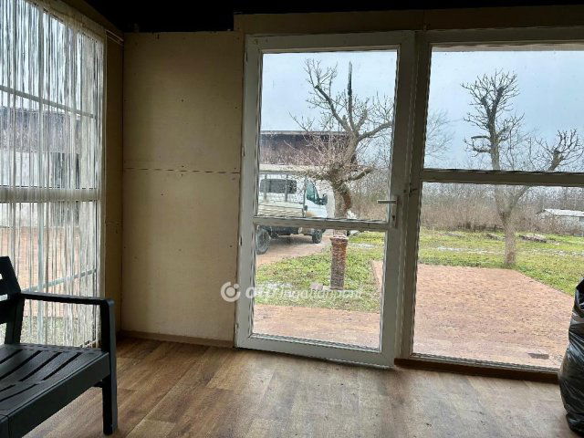 Eladó mezogazdasagi ingatlan, Dánszentmiklóson 124 M Ft