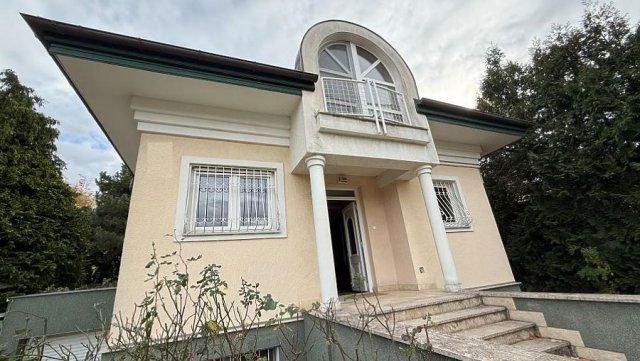 Eladó családi ház, Budapesten, XI. kerületben 350 M Ft, 7 szobás
