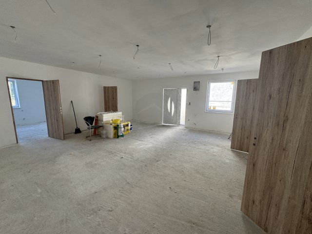 Eladó családi ház, Zsámbokon 55 M Ft, 3 szobás