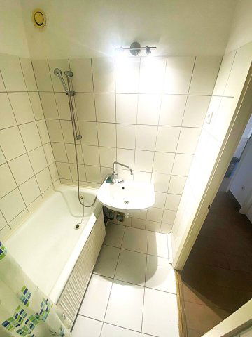 Eladó téglalakás, Budapesten, III. kerületben 71.48 M Ft