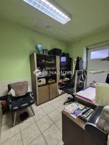 Eladó ipari ingatlan, Budapesten, XIII. kerületben 448 M Ft