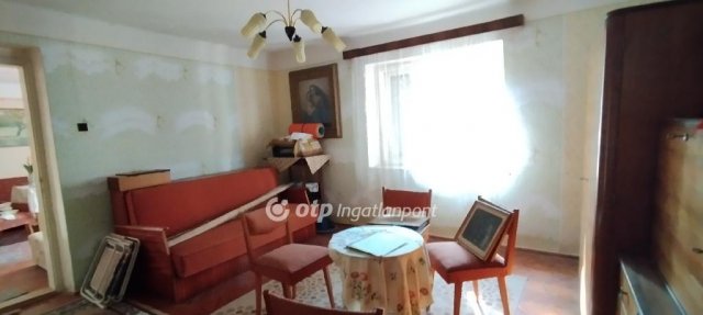 Eladó családi ház, Jászberényben 20 M Ft, 2 szobás