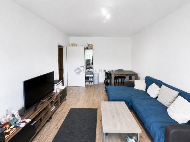 Eladó panellakás, Győrött 53 M Ft, 2 szobás