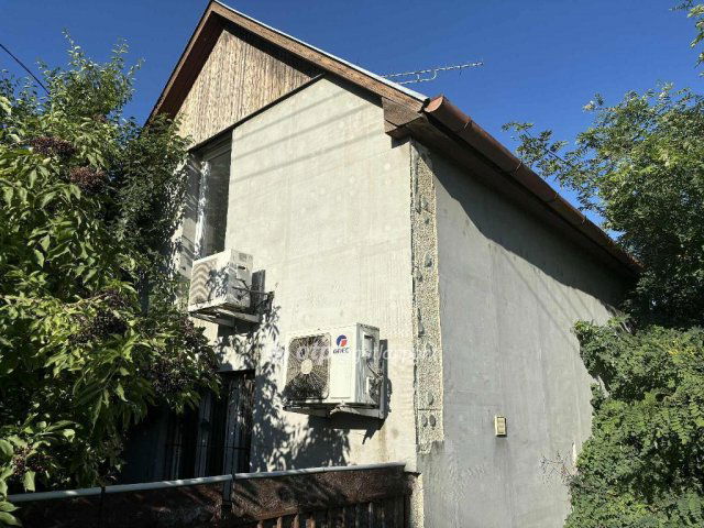 Eladó családi ház, Hajdúböszörményen 12 M Ft, 1 szobás