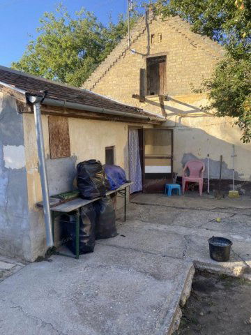 Eladó családi ház, Kecskeméten 19.9 M Ft, 2 szobás