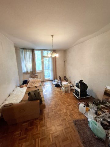Eladó téglalakás, Budapesten, IV. kerületben, Fénycső utcában