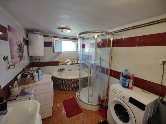 Eladó családi ház, Vácrátóton 33.5 M Ft, 3 szobás