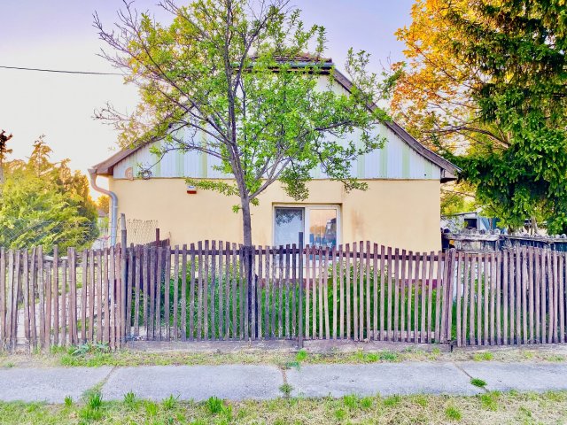 Eladó családi ház, Rétalapon 15.99 M Ft, 2 szobás