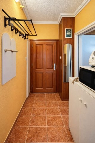 Eladó panellakás, Cegléden 36.5 M Ft, 1+1 szobás