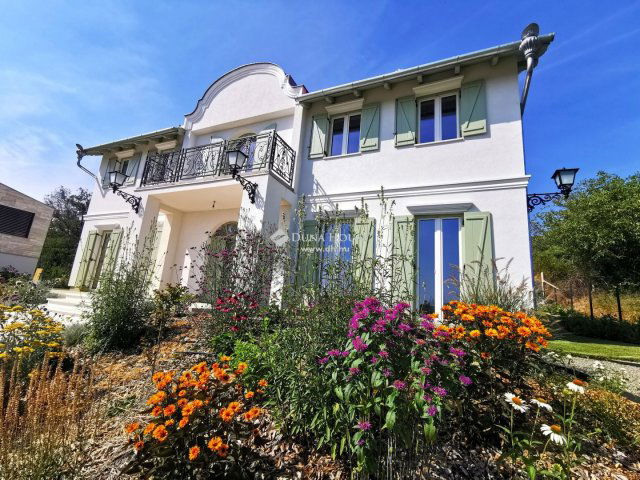 Eladó családi ház, Pilisborosjenőn 295 M Ft, 5 szobás