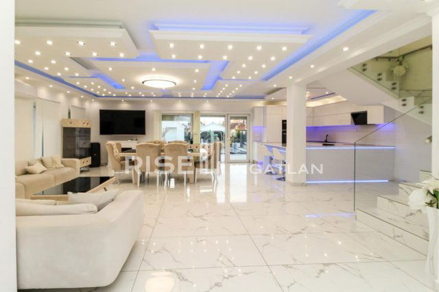 Eladó családi ház, Gyálon 220 M Ft, 5 szobás