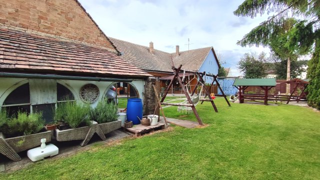 Eladó családi ház, Tolnán 65 M Ft, 5 szobás