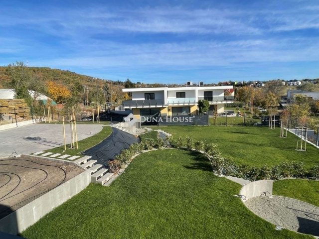 Eladó téglalakás, Budapesten, XI. kerületben 375.42 M Ft