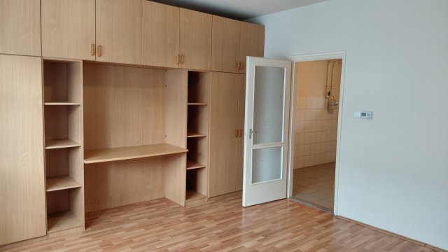 Eladó téglalakás, Nyíregyházán 31.5 M Ft, 1 szobás