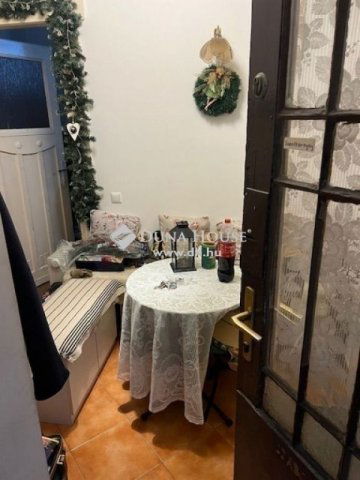 Eladó téglalakás, Budapesten, V. kerületben 68 M Ft, 2 szobás