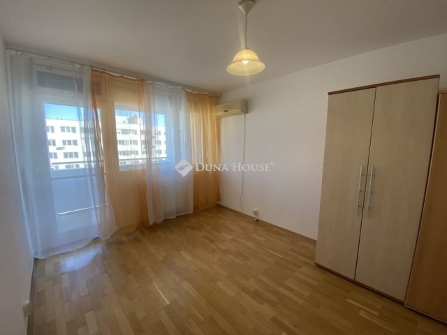 Eladó panellakás, Budapesten, III. kerületben 66.5 M Ft, 2 szobás