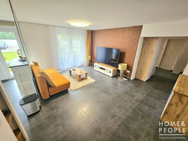 Eladó téglalakás, Szegeden 119 M Ft, 5 szobás