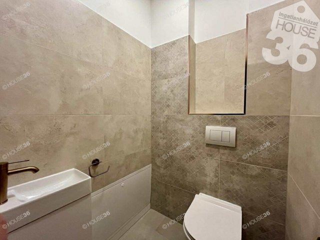 Eladó téglalakás, Kecskeméten 122 M Ft, 4 szobás