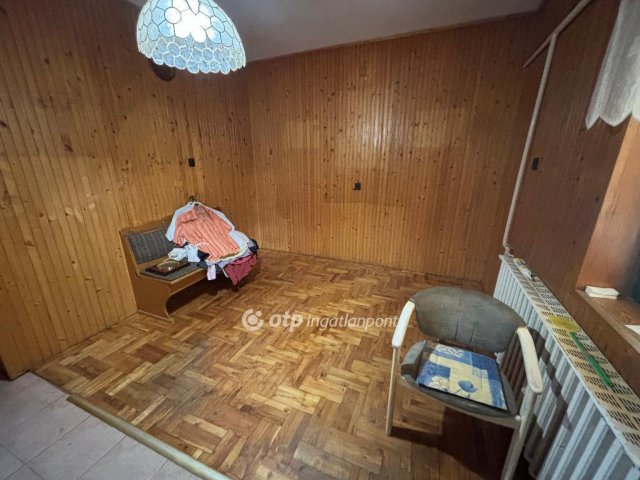 Eladó családi ház, Balsán 41.5 M Ft, 6+1 szobás