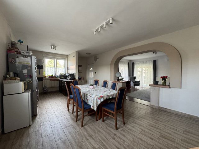 Eladó családi ház, Veresegyházon 129.9 M Ft, 5+1 szobás