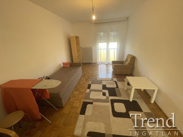 Kiadó panellakás, albérlet, Dunaújvárosban 120 E Ft / hó