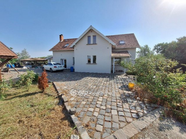Eladó családi ház, Nagyréven 68.8 M Ft, 5 szobás