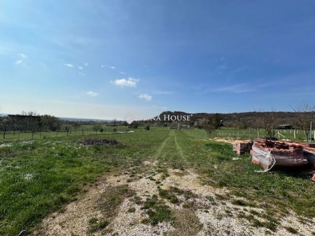 Eladó telek, Csákváron 8 M Ft / költözzbe.hu