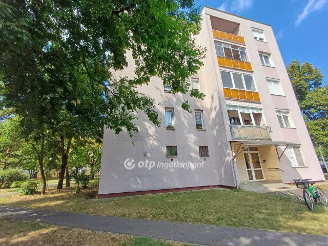 Eladó téglalakás, Nyíregyházán 45 M Ft, 2 szobás