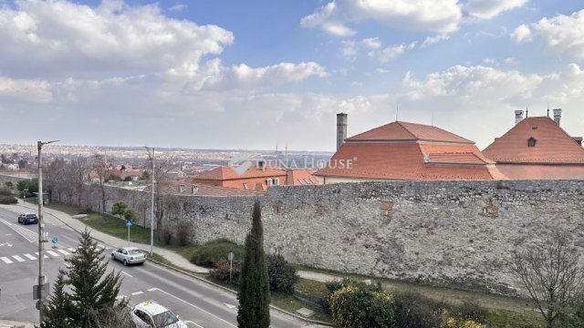 Eladó téglalakás, Pécsett, Kálvária utcában 72.9 M Ft