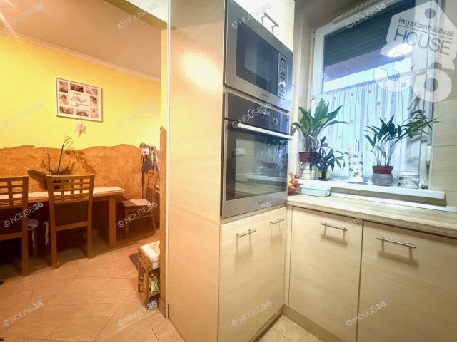 Eladó téglalakás, Nagykőrösön 38.9 M Ft, 3 szobás