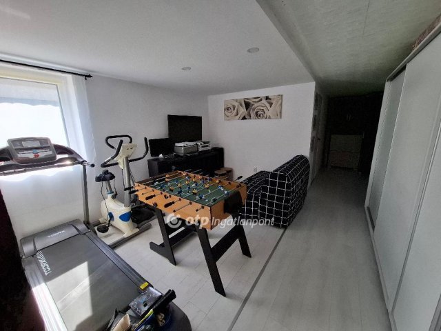 Eladó családi ház, Csatáron 98.5 M Ft, 2+2 szobás