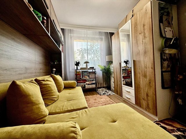 Eladó panellakás, Budapesten, III. kerületben 96.9 M Ft