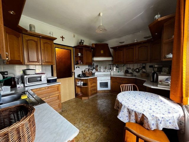 Eladó családi ház, Mohácson 99 M Ft, 6 szobás