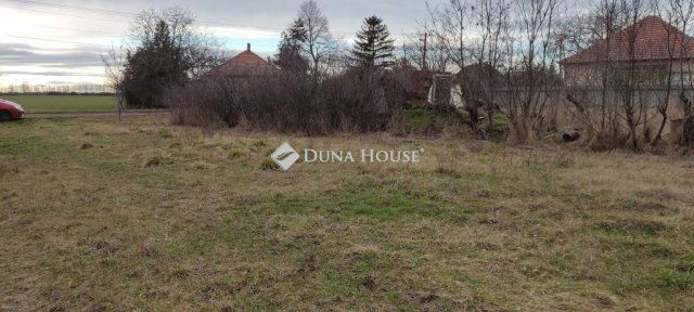 Eladó telek, Karácsondon, Viszneki úton 2.5 M Ft