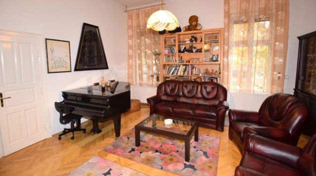 Eladó családi ház, Debrecenben 368 M Ft, 5+1 szobás