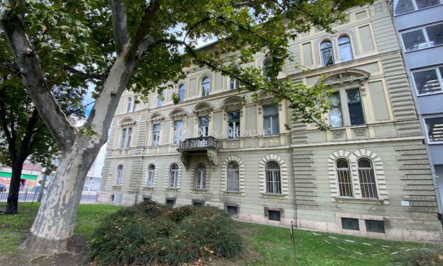 Eladó téglalakás, Győrött, Szent István úton 69.5 M Ft