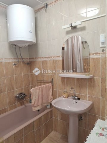Eladó családi ház, Orfűn 89.9 M Ft, 3 szobás