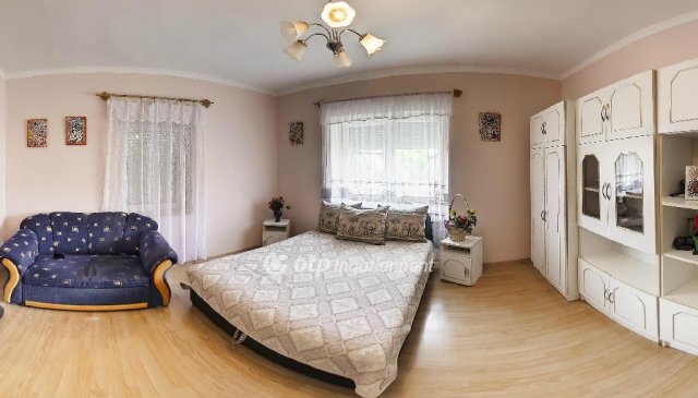 Eladó családi ház, Besenyőtelken 26 M Ft, 3+1 szobás