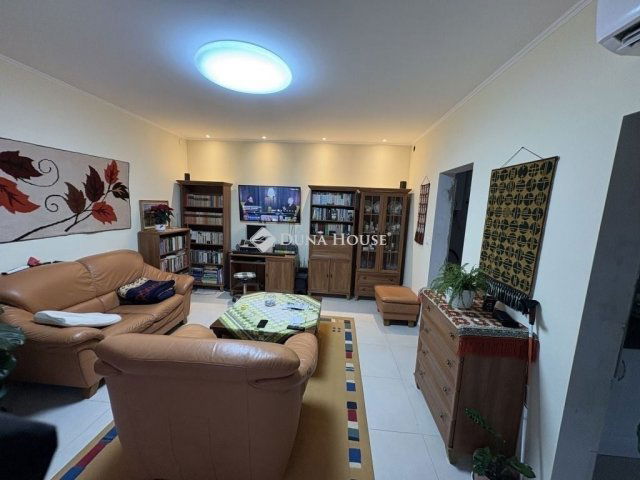 Eladó családi ház, Kiskunlacházán 59.9 M Ft, 4 szobás