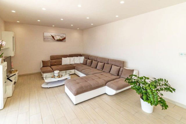 Kiadó téglalakás, albérlet, Debrecenben 650 E Ft / hó, 4 szobás
