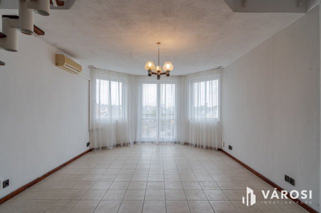 Kiadó téglalakás, albérlet, Szegeden 219 E Ft / hó, 4 szobás