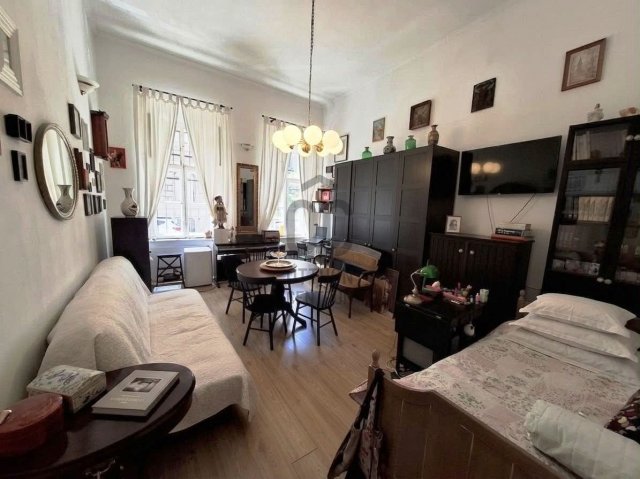 Eladó téglalakás, Budapesten, VI. kerületben, Bajnok utcában