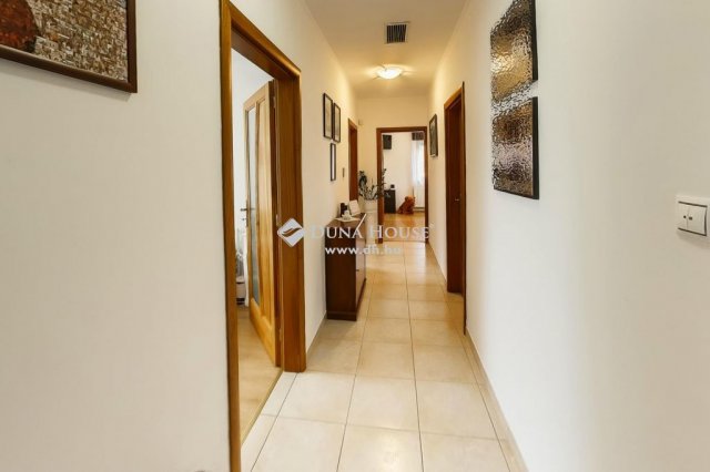 Eladó családi ház, Polgárdin 195 M Ft, 5 szobás