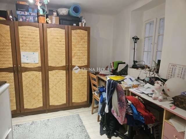 Eladó családi ház, Budapesten, XV. kerületben 38.9 M Ft