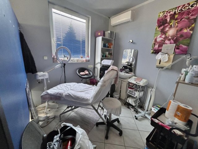 Eladó családi ház, Abonyban 74 M Ft, 3 szobás