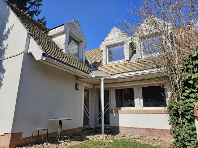 Eladó családi ház, Budaörsön 139.9 M Ft, 5 szobás